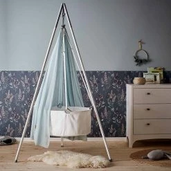 Leander Classic Babywiege Weiß Mit Matratze Und Deckenhaken 5 Leander Classic Babywiege Weiß Mit Matratze Und Deckenhaken -Kinderwagen 100041 leander classic cradle white blue a