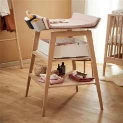 Leander Linea Wickeltisch Eiche Mit Schaumauflage Platzsparender Wickelplatz -Kinderwagen 700050 05 1 leander linea changingtable beech 1 2
