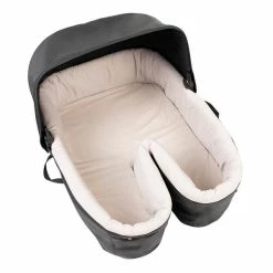 Mountain Buggy Carrycot Plus For Twins Für Duet Buggy -Kinderwagen carrycot plus for twins no cosy toe 3qtr top view 1200x1200px 1200x