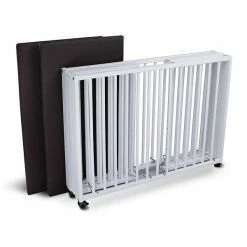 TiSsi Moritz Laufgitter Aus Massiv Buche Weiß Platzsparend Faltbar Mit Rollen -Kinderwagen moritz ws gekl boden gr 1