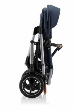 Britax Smile 5Z Sportwagen Night Blue 9 Britax Smile 5Z Sportwagen Night Blue -Kinderwagen smile 5z nightblue anthrazite brownhandle 01 folded pushchair rwf 2023
