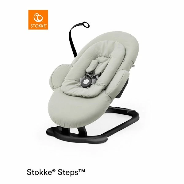 Stokke® Steps™ Bouncer Soft Sage Gestell Schwarz 1 Stokke® Steps™ Bouncer Soft Sage Gestell Schwarz